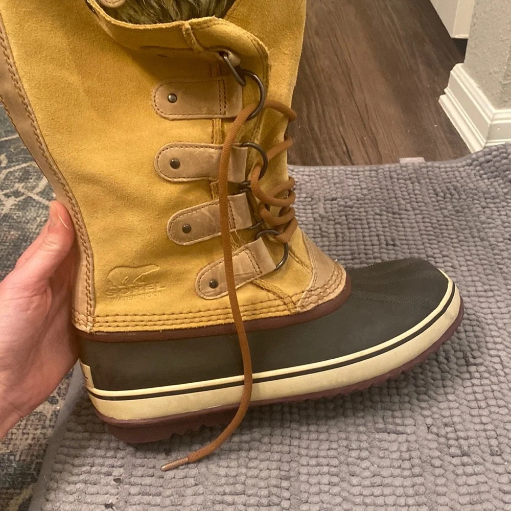 Sorel Joan of Arctic boots - Picture 3 of 5